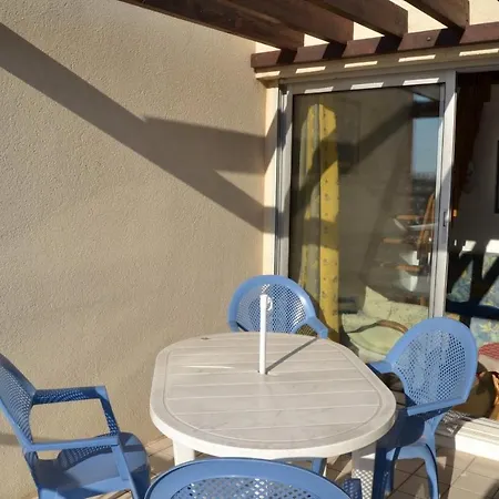 030 Cap D'agde 2 Pieces Et Mezzanine Avec Parking Apartmán Agde
